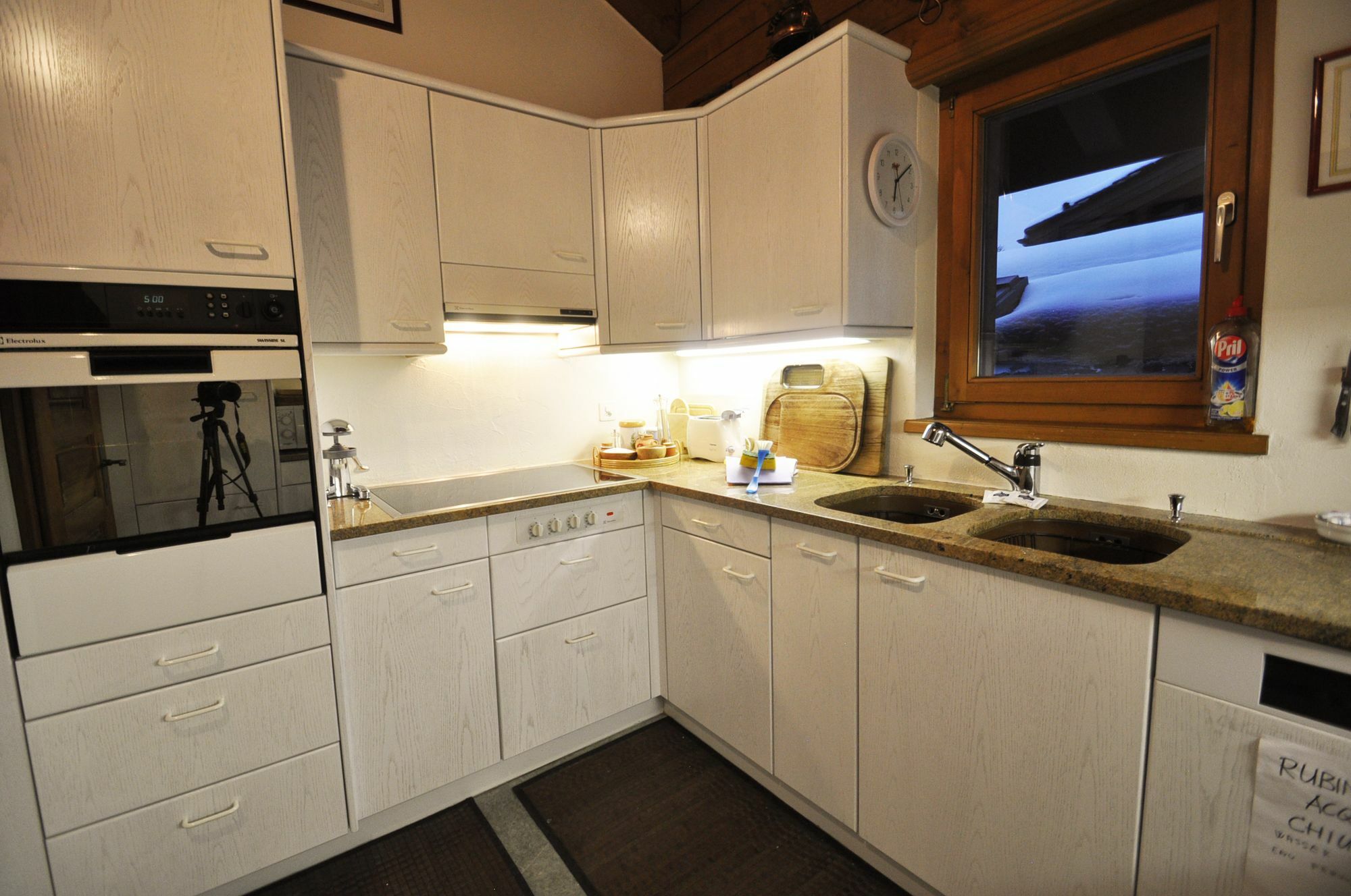 Haus Tiefbach - Apartment Cervino Zermatt Exterior foto