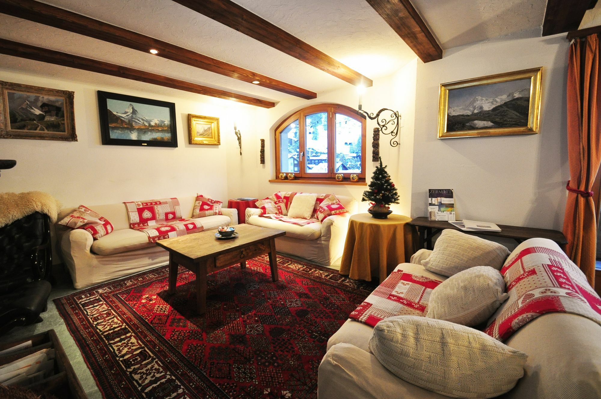 Haus Tiefbach - Apartment Cervino Zermatt Exterior foto